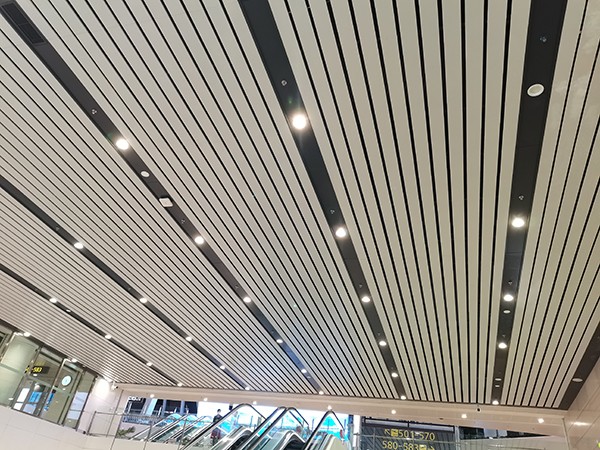 消防智能疏散系統(tǒng)：復(fù)雜建筑中的疏散利器還是難題？